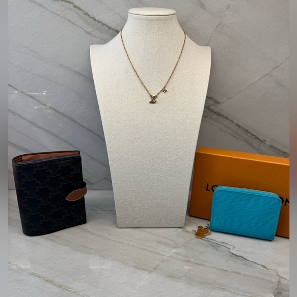 *MINI WHEEL* Louis Vuitton x TM Zippy Coin Purse, Celine Travel Kit, LV Necklace - Picture 1 of 5
